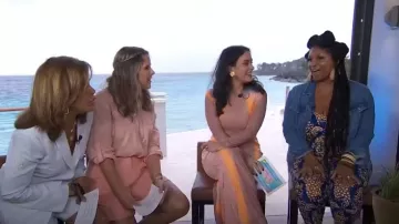 Robe longue en maille à manches longues AFRM Didi portée par Donna Farizan comme on le voit dans Today with Hoda & Jenna le 9 mai 2024