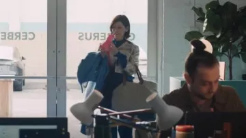 Gérard Darel Marilyn Cable Knit Tote usado por Elsbeth Tascioni (Carrie Preston) como se ve en Elsbeth (S01E08)