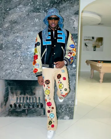 Bob Lanvin x Future Blue Denim Allover-Logo porté par Rob49 sur le compte Instagram @rob49up