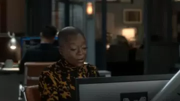 Cos Turtle­neck Top worn by Kemi Adebayo (Adeola Role) as seen in Alert: Missing Persons Unit (S02E07)