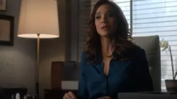 Mango But­ton-Up Shirt worn by Nikki Batista (Dania Ramirez) as seen in Alert: Missing Persons Unit (S02E09)