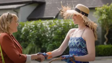 Asos Oversized Raw Edge Fringed Sun Floppy Hat worn by Lillian Reid (Anna Hutchison) as seen in My Life Is Murder (S04E04)