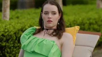 H&M Crop Top worn by Zoe Swann (Mavournee Hazel) as seen in My Life Is Murder (S04E04)