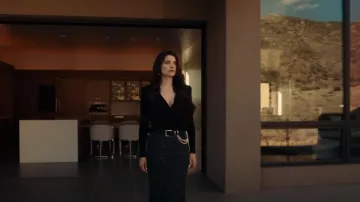 Alaia Pencil Croco Skirt worn by Nadia Morales (Eva De Dominici) as seen in The Cleaning Lady (S03E10)