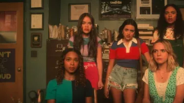 Nasty Gal Diamante Butterfly Belt worn by Minnie 'Mouse' Honrada (Malia Pyles) as seen in Pretty Little Liars: Original Sin (S02E01)