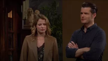 Top de Zadig & Voltaire Christy Bali usado por Summer Newman (Allison Lanier) como se ve en The Young and the Restless el 3 de mayo de 2024