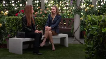 Sancia Le mini sac Galina porté par Claire Grace (Hayley Erin) comme on le voit dans Les Feux de l’Amour le 9 mai 2024