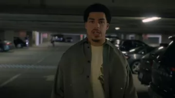 Jil Sander Chemise surdimensionnée en laine portée par Andre Johnson, Jr. (Marcus Scribner) comme on le voit dans grown-ish (S06E17)