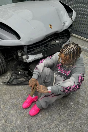 The Hellstar hoodie worn by Zola on his Instagram account@binkszola