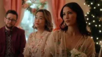 Bl-nk Sheer Embroidered Overlay Duster worn by Sidney Grant (Fivel Stewart) as seen in Alert: Missing Persons Unit (S02E10)