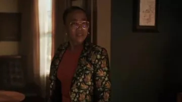 Blazer de Etro Bird usado por Amanda Wagner (Sonja Sohn) como se ve en Will Trent (T02E10)