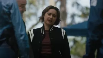 Vince Striped Jer­sey Top worn by Special Agent Hana Gibson (Keisha Castle-Hughes) as seen in FBI: Most Wanted (S05E13)