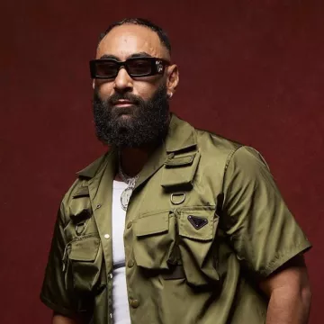 The Gucci sunglasses worn by La Fouine for her Medley at the 2024 Les Flammes ceremony