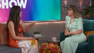 Chemise courte ASOS portée par Kelly Clarkson vue dans le défilé Kelly Clarkson le 21 mai 2024