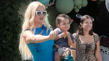 Miu Miu MU 04WS Gafas de sol usadas por Khloé Kardashian como se ve en The Kardashians (T05E01)