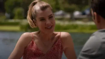 Reiss Olivia Print­ed Mi­di Dress worn by Kim as seen in 9-1-1 (S07E09)