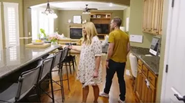 Vans Sk8 Hi 138 Yucca worn by Syd McGee as seen in Dream Home Makeover (S04E01)