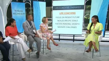 Cinq a Sept Graphic Floral Peeta Dress usado por Rhea Williams como se ve en Today el 22 de mayo de 2024