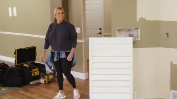 Zapatillas Adidas by Stella McCartney Pink Ultraboost 20 usadas por Shea McGee como se ve en Dream Home Makeover (T04E01)