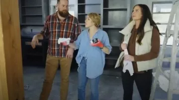 Aerie American Eagle Pool To Party cover Up worn by Erin Napier as seen in Home Town (S08E20)