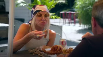 Emilio Pucci Foulard en soie imprimé porté par Margaret Josephs comme on le voit dans The Real Housewives of New Jersey (S14E04)