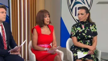 Robe Akris Punto en crêpe de Chine de soie à imprimé abstrait portée par Michelle Miller telle que vue dans CBS Mornings le 24 mai 2024