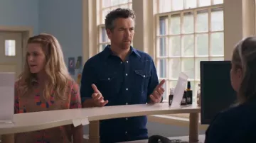 Chemise Levi’s Barstow Western Standard portée par Gordon comme on le voit dans Colin de Accounts (S02E01)