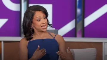 Max Mara Temide Sleeveless Cotton Poplin Belted Dress worn by Liza Koshy as seen in The Talk on May 27, 2024