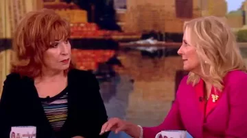 Débardeur à rayures tissées Missoni porté par Joy Behar comme on le voit dans The View le 29 mai 2024