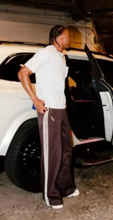 Louis Vuitton x Tyler The Creator Cream Monogram 'LV Trainer' Sneakers worn by Justin Jefferson on the Instagram account @jjettas2