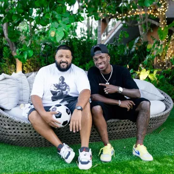 Audemars Piguet Stainless Steel & White 'Royal Oak' (15510ST) worn by Vinícius Júnior on the Instagram account @djkhaled