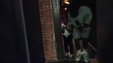 Baskets 'Curb' blanches et vert sauge de Lanvin portées par DaBaby dans Dababy - Not Like Us Freestyle (clip officiel)