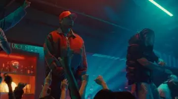 Logo de Diesel y Chaqueta de Denim Azul usada por Chris Brown en Chris Brown - Go Girlfriend (Video Oficial)