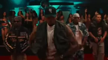 Chaleco de carga táctico verde oliva Hed Mayner usado por Chris Brown en Chris Brown - Go Girlfriend (Video oficial)