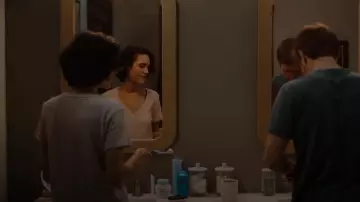 ATM Anthony Thomas Melillo Slub Jersey Classic V-Neck Tee worn by Daniela Vargas Dessen (Jennifer Connelly) as seen in Dark Matter (S01E02)