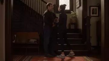 Lululemon Fast & Free 7/8 Tight II worn by Daniela Vargas Dessen (Jennifer Connelly) as seen in Dark Matter (S01E02)