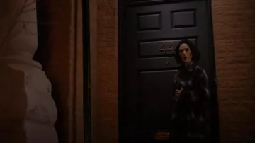 Manteau Isabel Marant Etoile Black Laurie porté par Daniela Vargas Dessen (Jennifer Connelly) comme on le voit dans Dark Matter (S01E04)