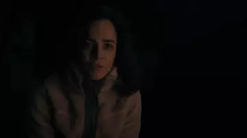 Chaqueta de forro polar Sherpa de L.L.Bean Bean Bean usada por Amanda Lucas (Alice Braga) como se ve en Dark Matter (S01E05)