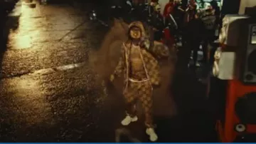 Gucci Ivory Vintage Logo 'Rhyton' Sneakers worn by Blessd in BLESSD - POR DEPORTE ???? (VIDEO OFICIAL)