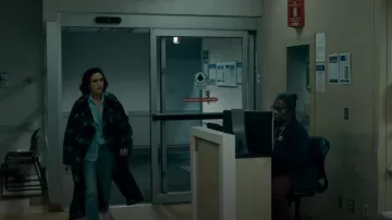 Manteau Isabel Marant Etoile Black Laurie porté par Daniela Vargas Dessen (Jennifer Connelly) comme on le voit dans Dark Matter (S01E06)