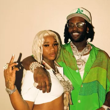 Glass Cypress Green & Multicolor Embroidered Cropped Shirt worn by Chief Keef on the Instagram account @chieffkeeffsossa