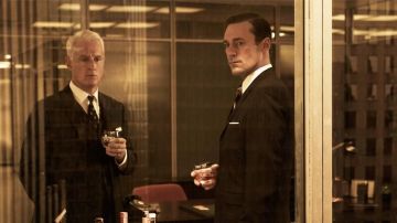 glasses wiskhy in madmen
