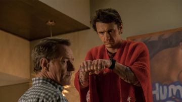 El Apple Watch de Laird (James Franco) en The Boyfriend, ¿por qué él?