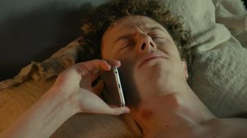 The Iphone 6S Norman Thavaud in Alibi.com