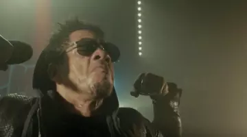 Sunglasses Mc Stocma (Joey Starr) in Alibi.com