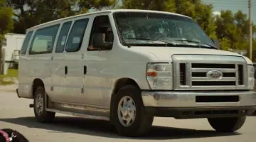 Le fourgon Ford de Jake (Shia LaBeouf) dans American Honey