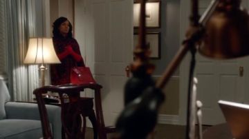 Sac Prada Olivia Pope (Kerry Washington) in Scandal S06E01
