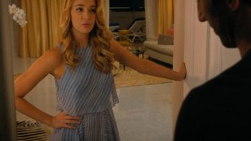 La robe Halston Heritage portée par Petra Solano (Yael Grob­glas) dans Jane the virgin (S03E02)