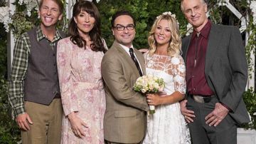 El vestido de novia visto en Penny (Kaley Cuoco) en The Big Bang Theory S10E01
