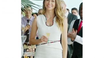 vestido blanco visto en Liza miller en sutton foster más joven